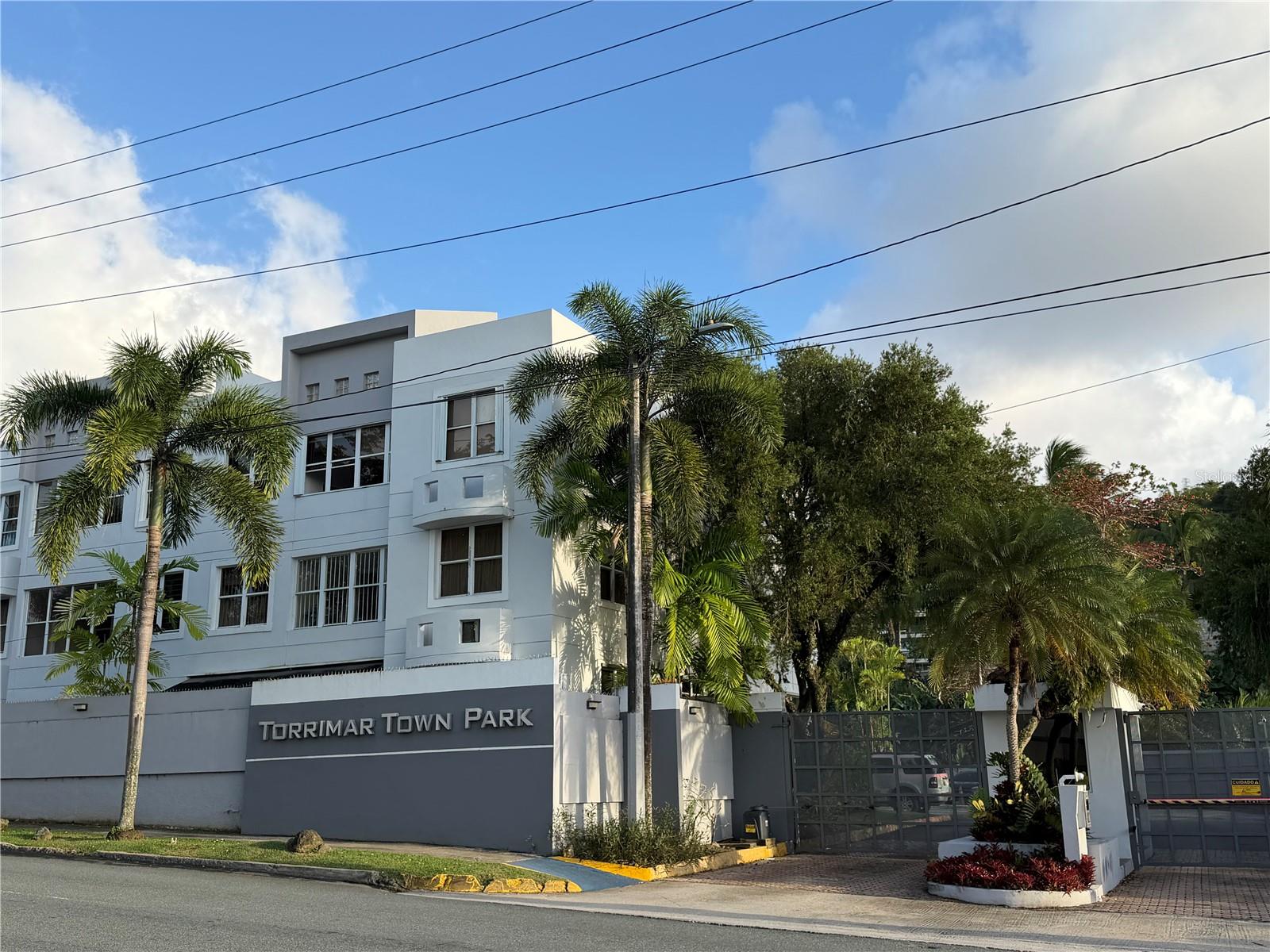 Apt 701 Edif B Cond. Torrimar Town Park #701, Guaynabo, PR 00969