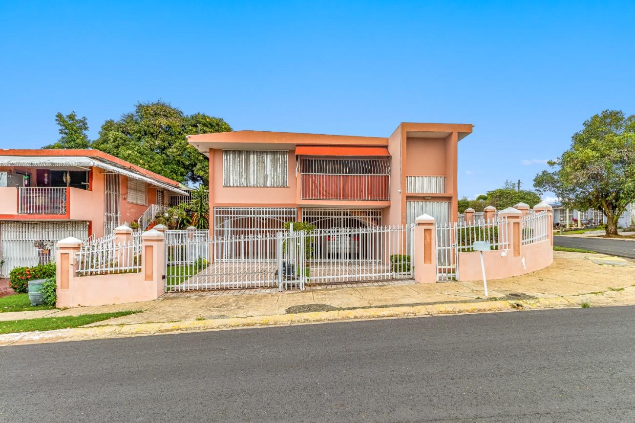 15 Urb. Covadonga #3-B, Toa Baja, PR 00949