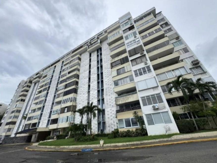 33 27 Ave Laguna Gardens, Carolina, PR 00979