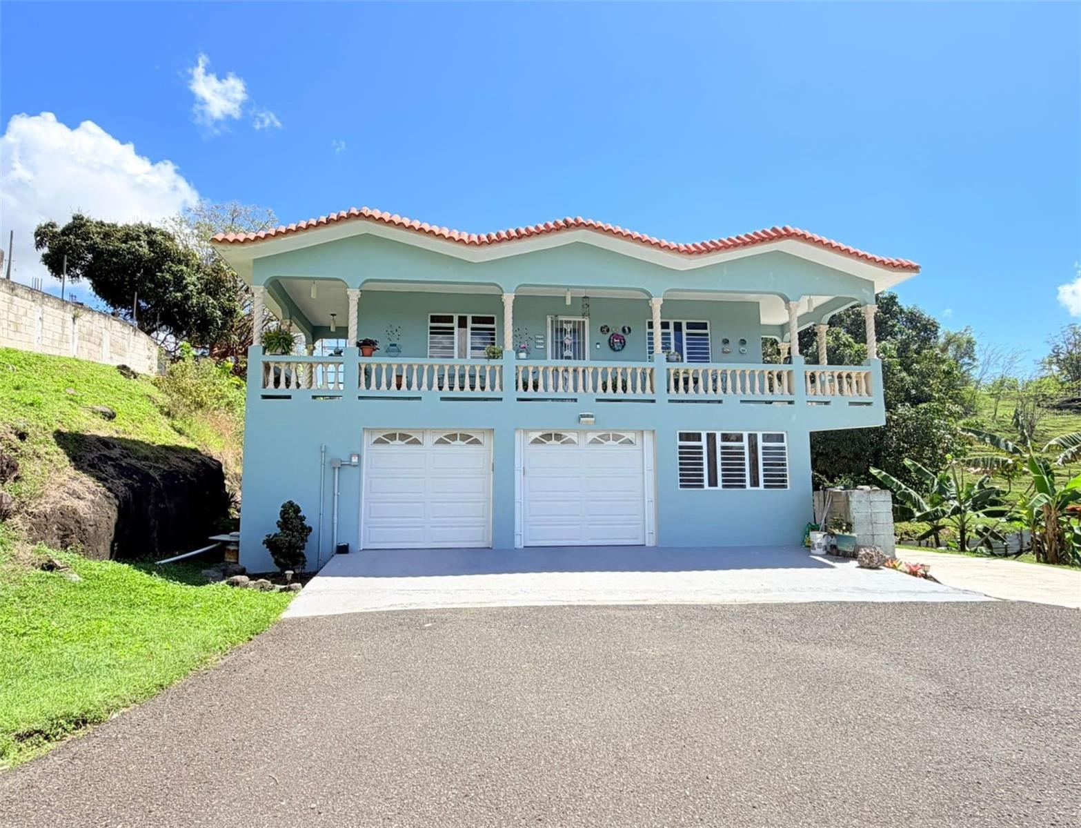 150 Santa Catalina, Coamo, PR 00769