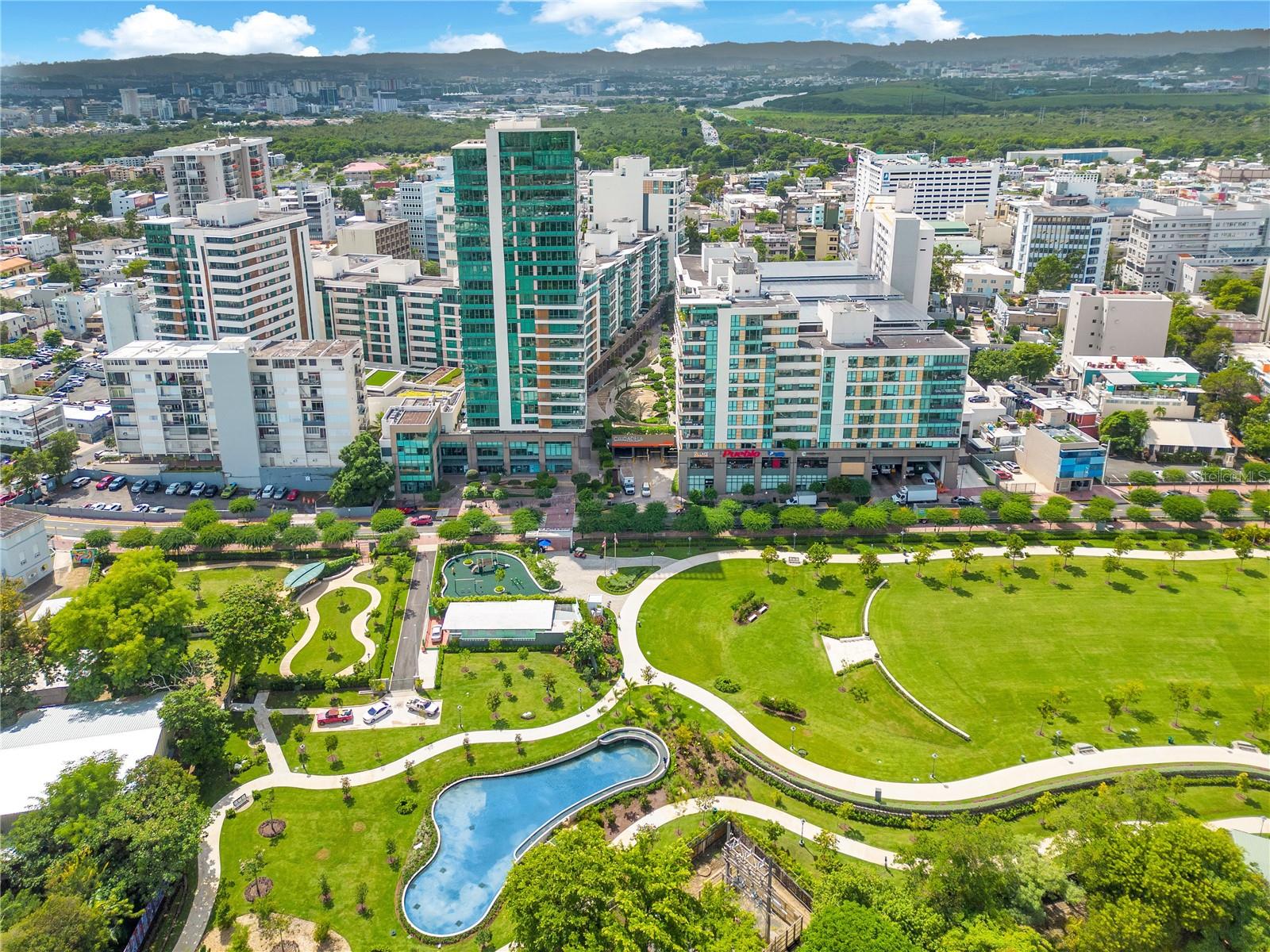 Santurce, PR 00909