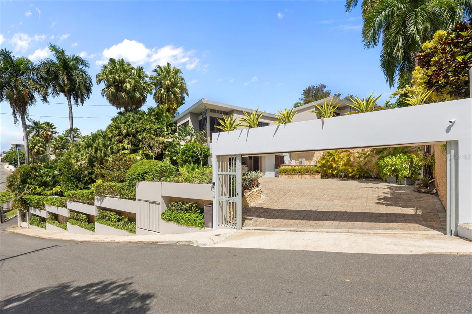 H A 28  Villa Caparra, Guaynabo, PR 00966
