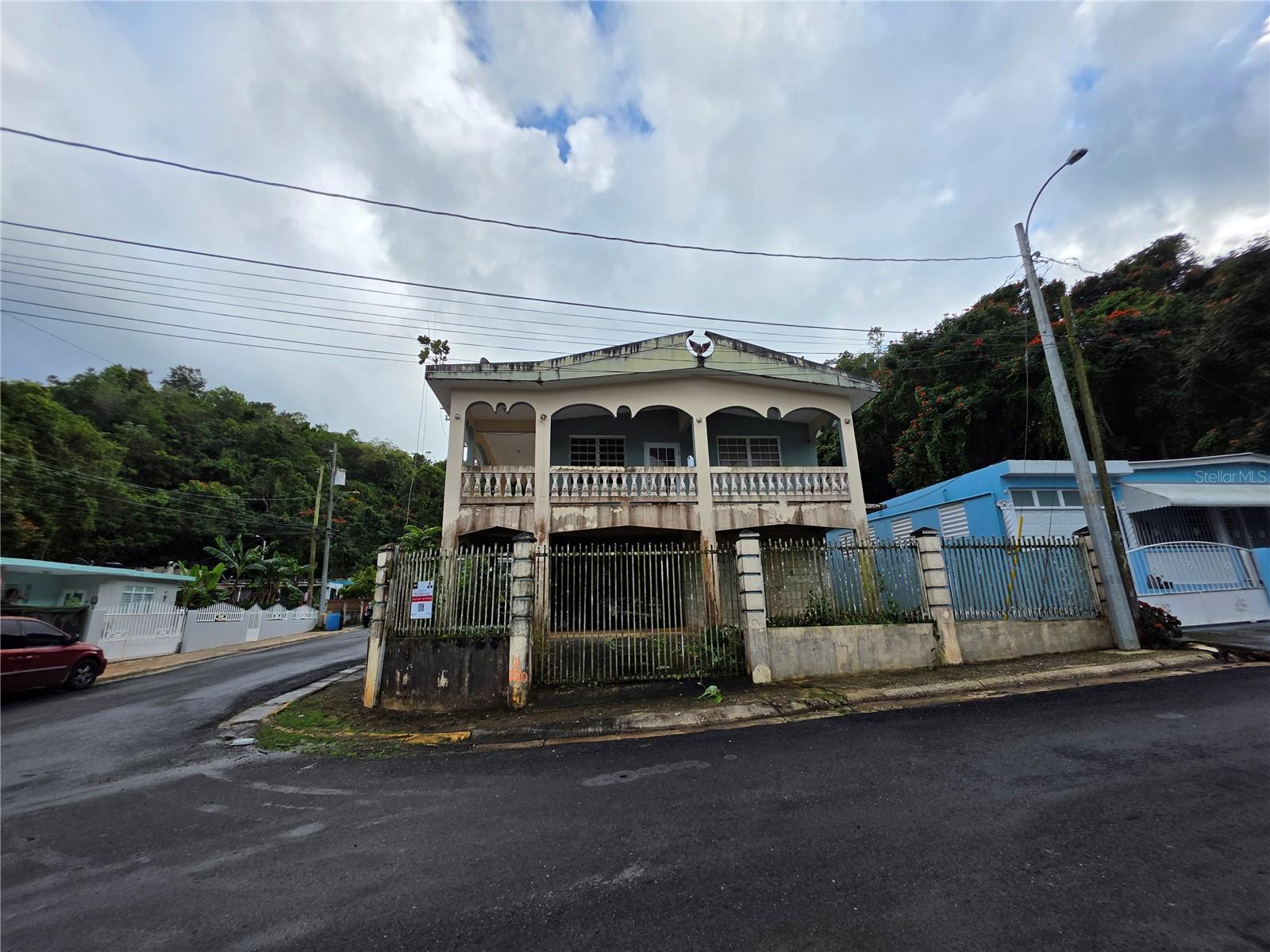 Bo. Cortes #417 San Juan St, Manati, PR 00674