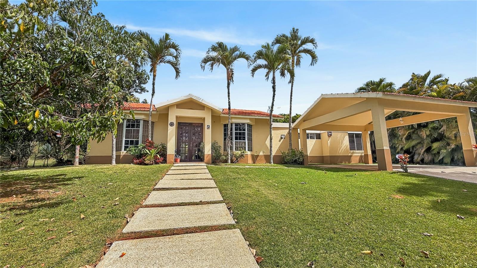 180 Camino Del Monte, Cidra, PR 00739