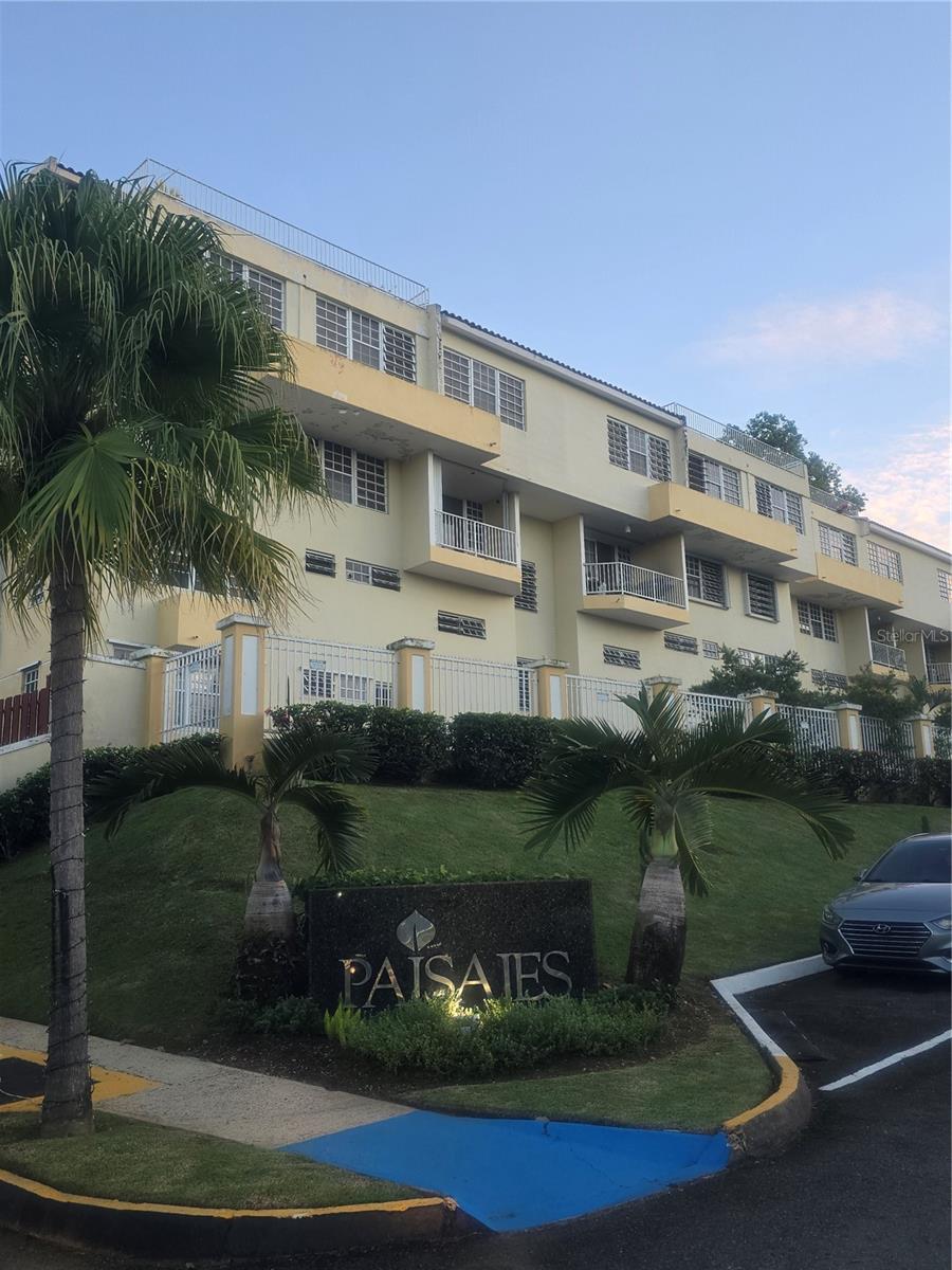 . Boulevard De La Media Luna #A33, Carolina, PR 00987