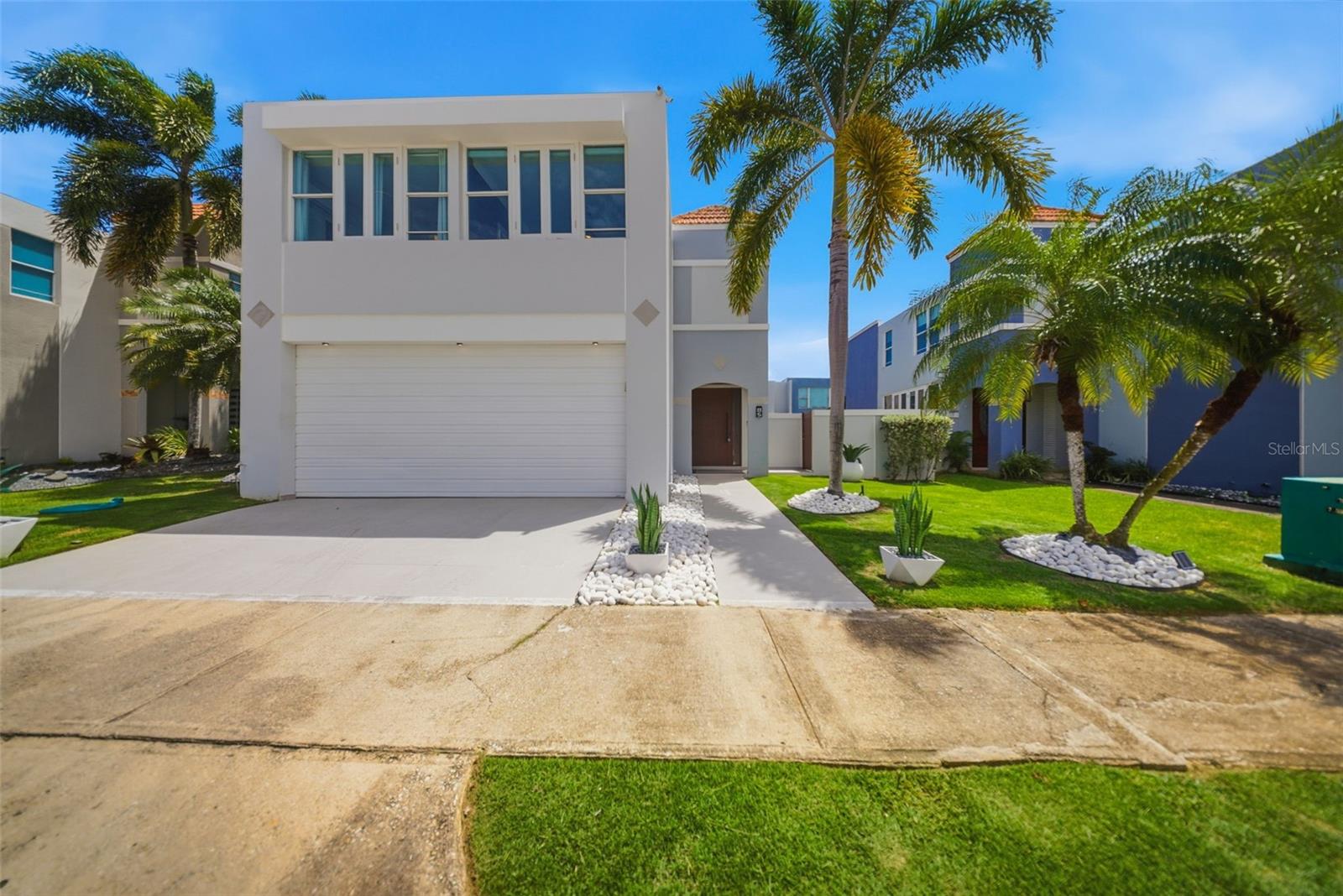 85 Cielo Esmeralda St, Vega Alta, PR 00692