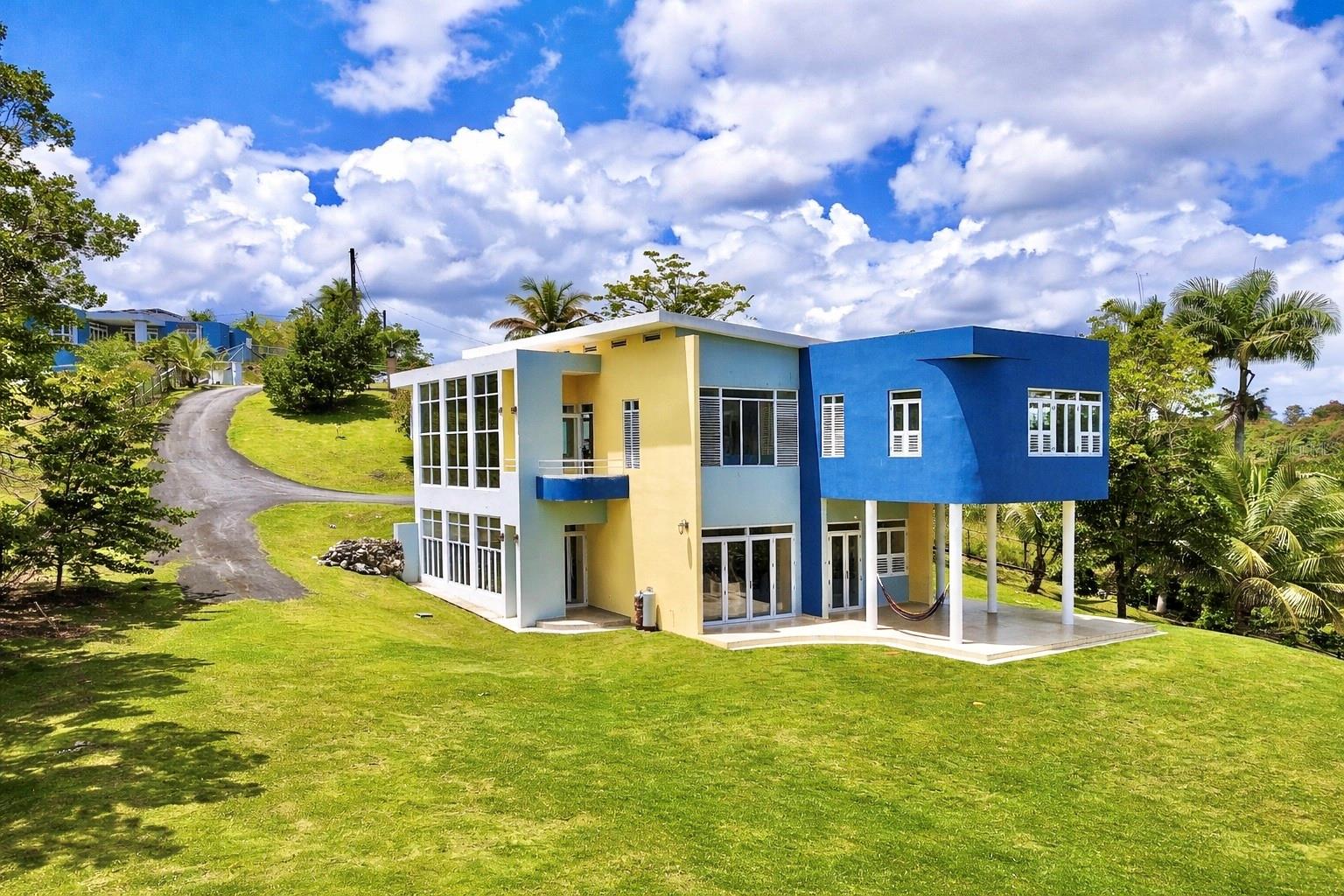 #70 Calle Maga, Toa Alta, PR 00953