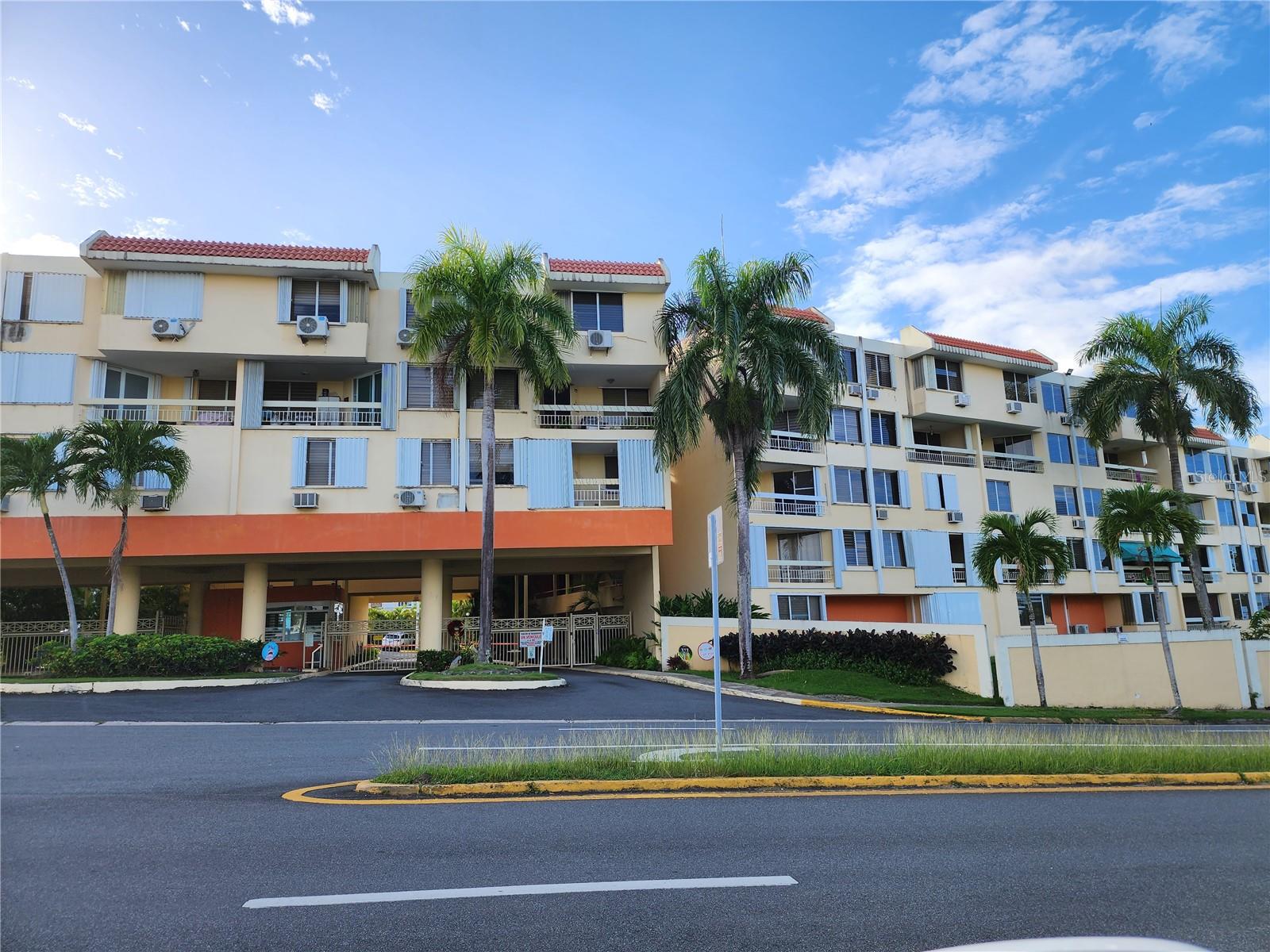 30 Borbon Ave #A506, Guaynabo, PR 00965