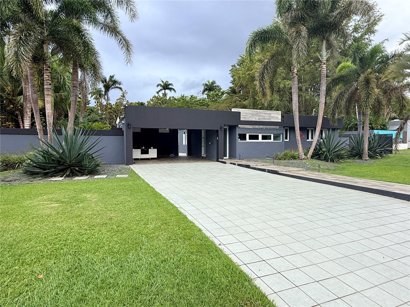 C3 Green Valley Drive, Caguas, PR 00725