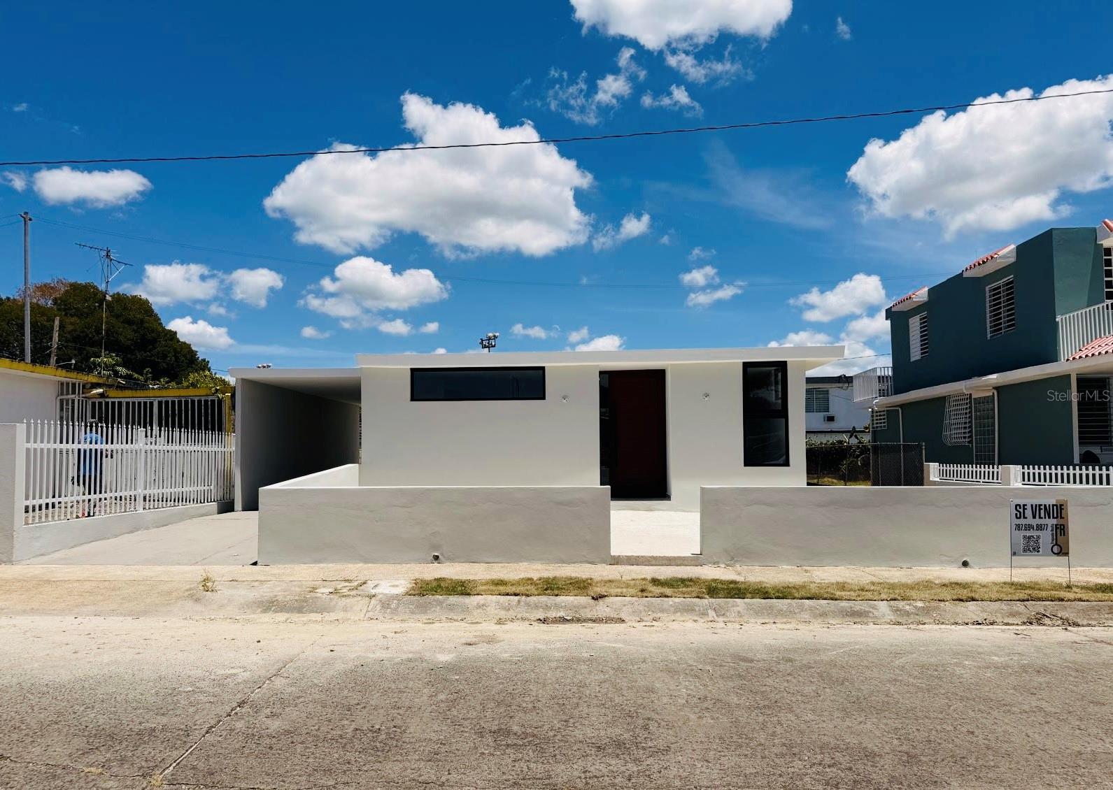 E-8 Tudor, Caguas, PR 00725