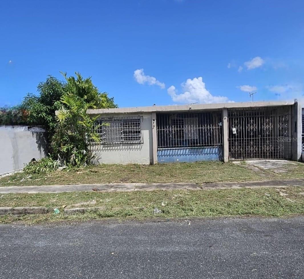 Calle Avila Urb. Vistamar #798, Carolina, PR 00983