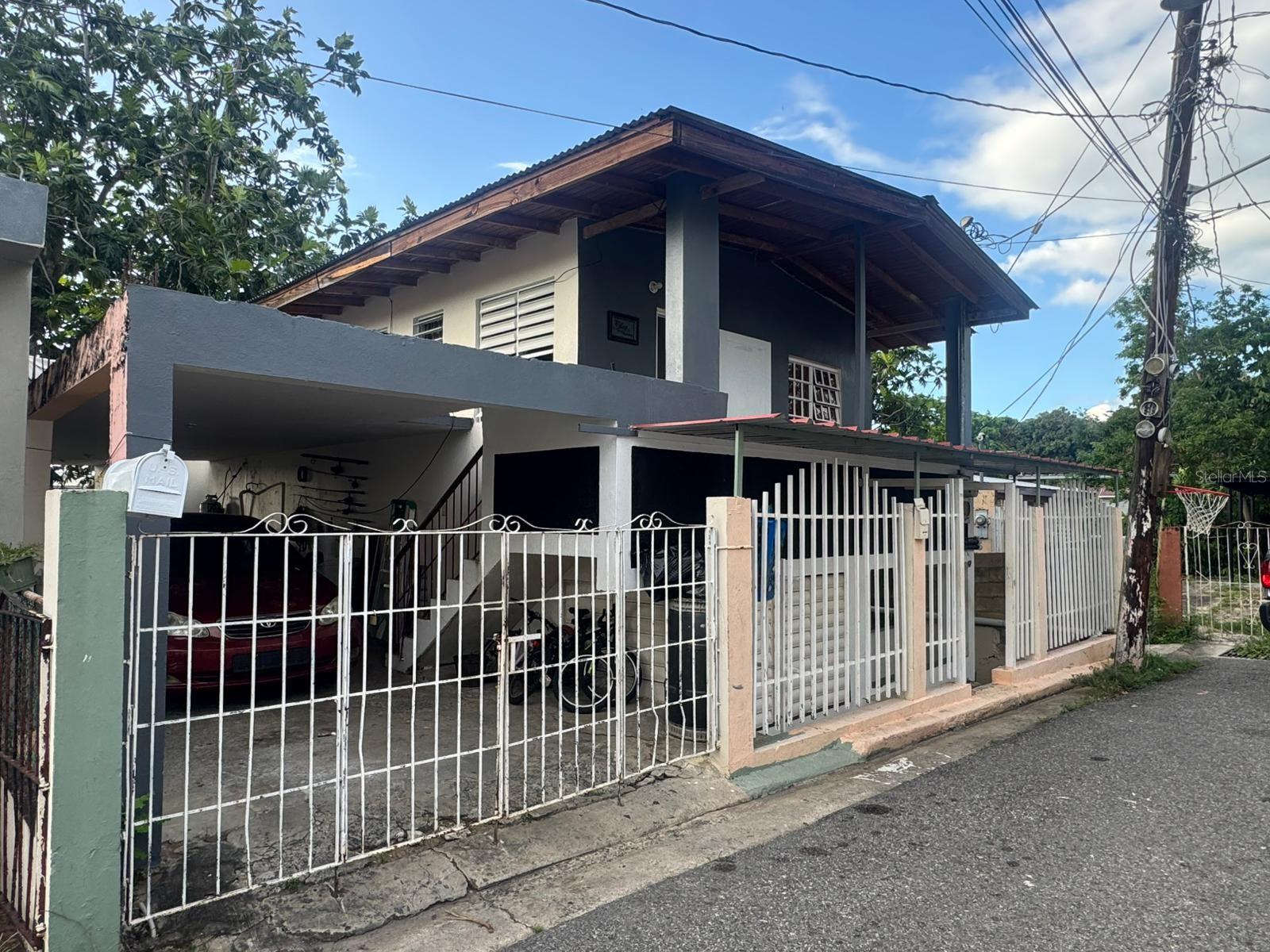 Galniel #A44 Barriada Garnier, Mayaguez, PR 00680