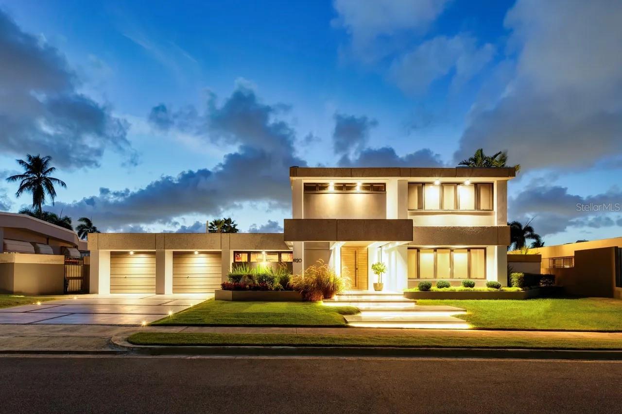 1920 Petunia St Urb. Santa Maria, San Juan, PR 00927