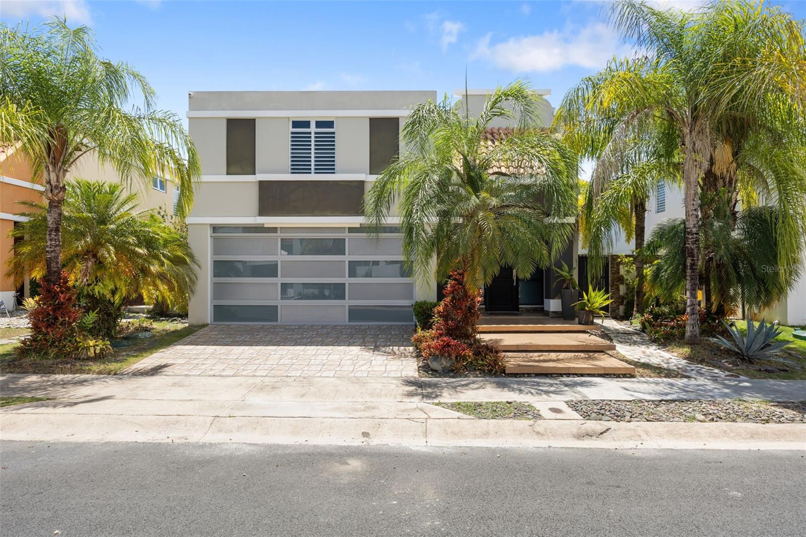 677 Paseo Los Corales I, Mar Indico St #F-10, Dorado, PR 00646