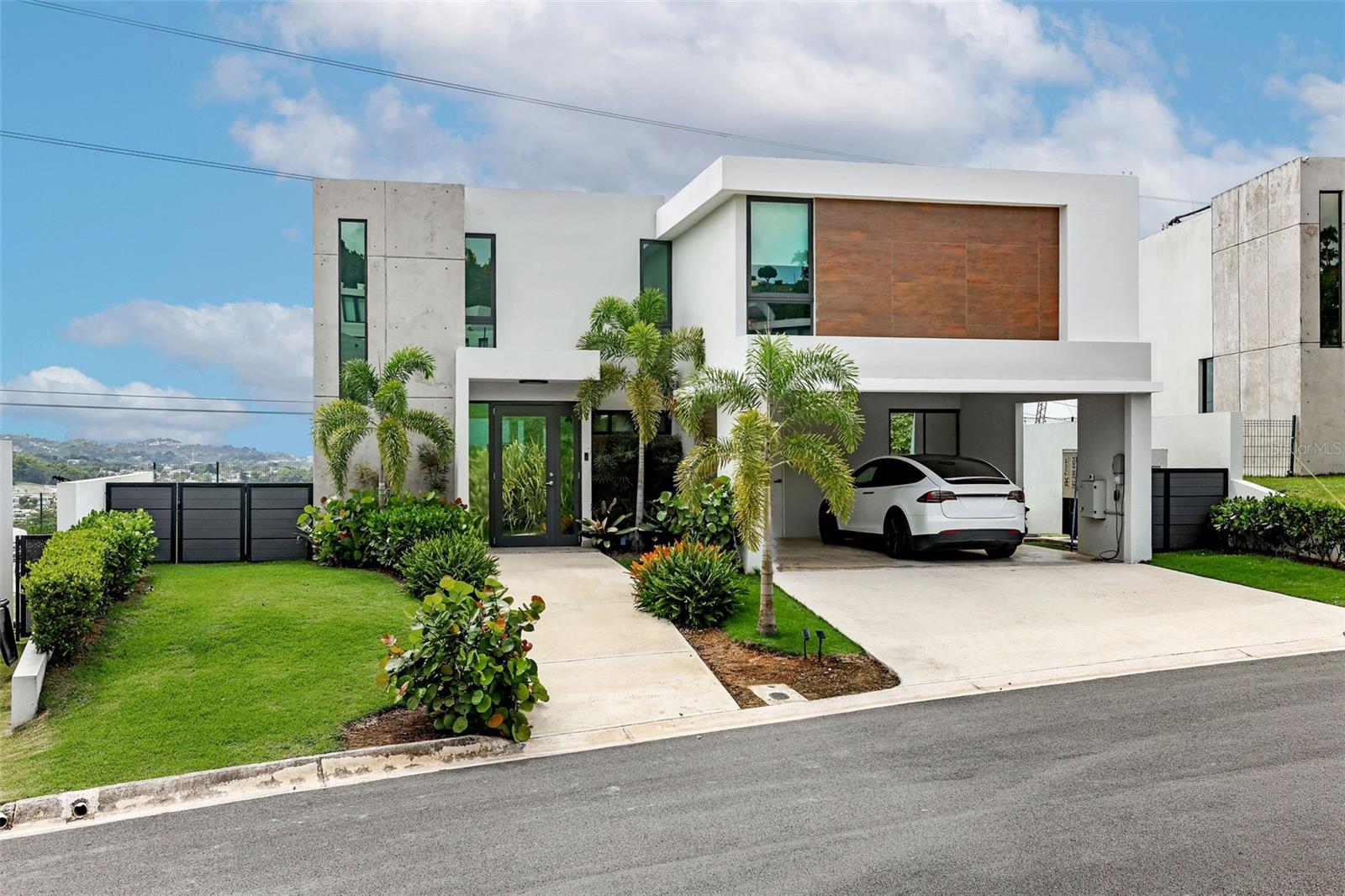 111 Granate, Guaynabo, PR 00971