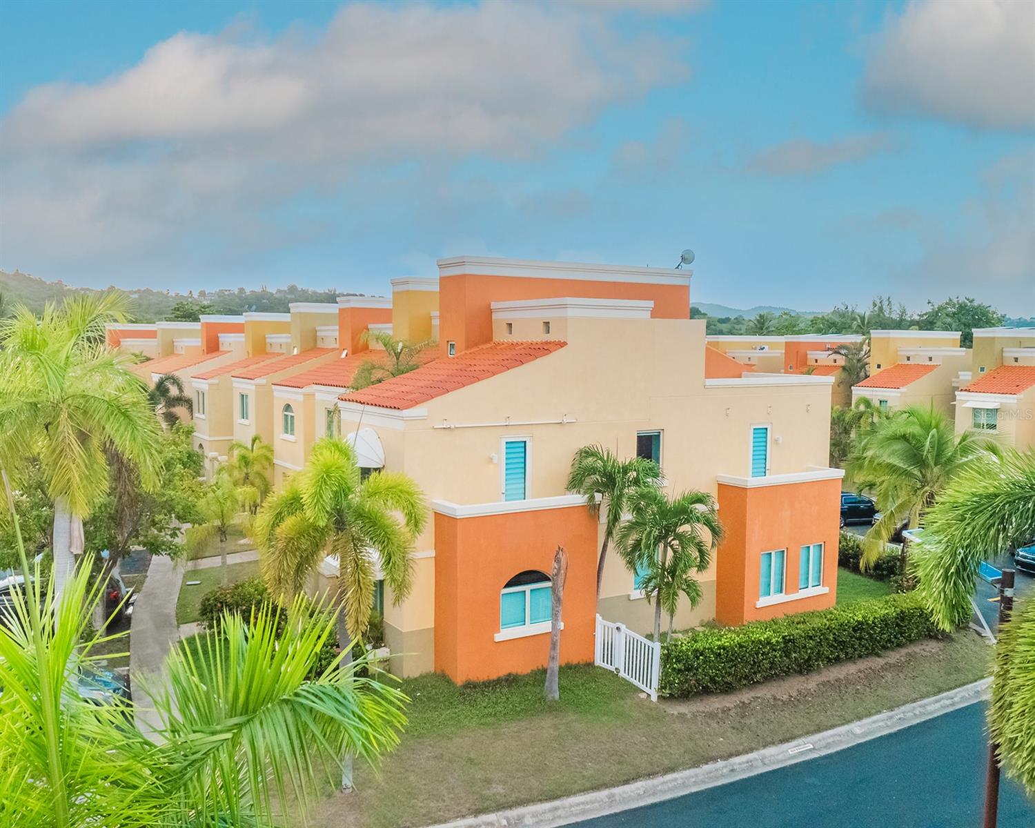 90 Candelero Dr #84, Humacao, PR 00791