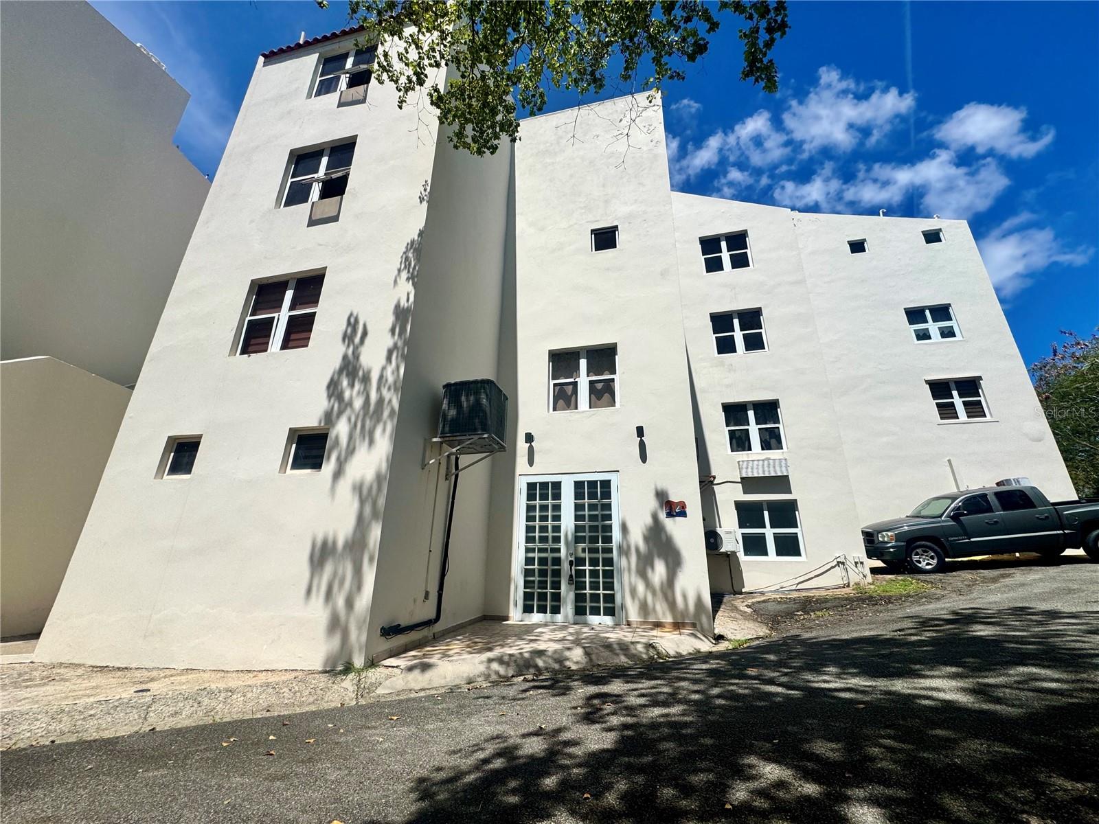 125 Harbour Dr #8, Humacao, PR 00791