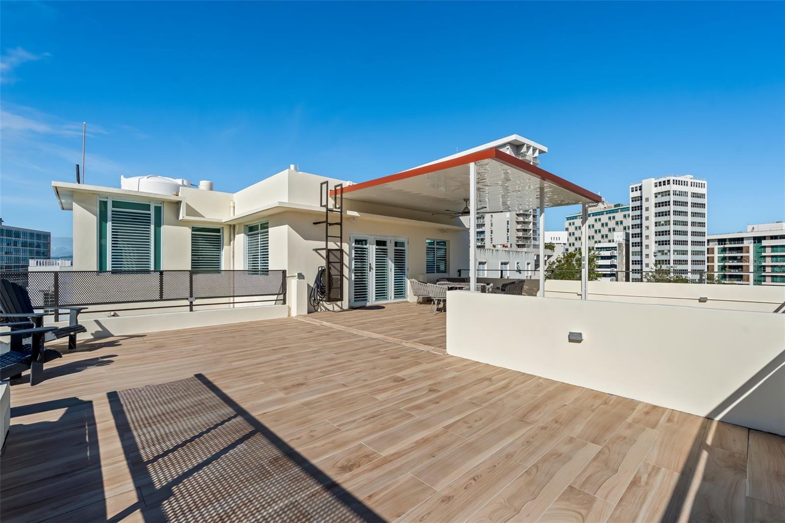 361 Calle Fuerte #5, San Juan, PR 00909