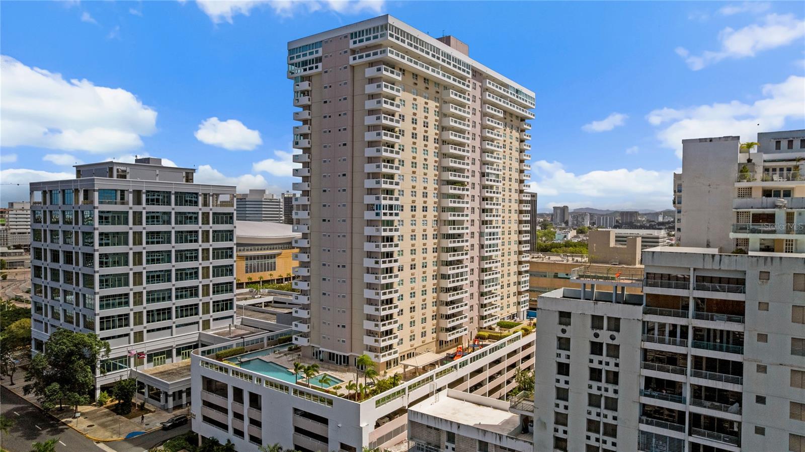 576 Ave. Arterial B, Coliseum Tower #809, San Juan, PR 00918