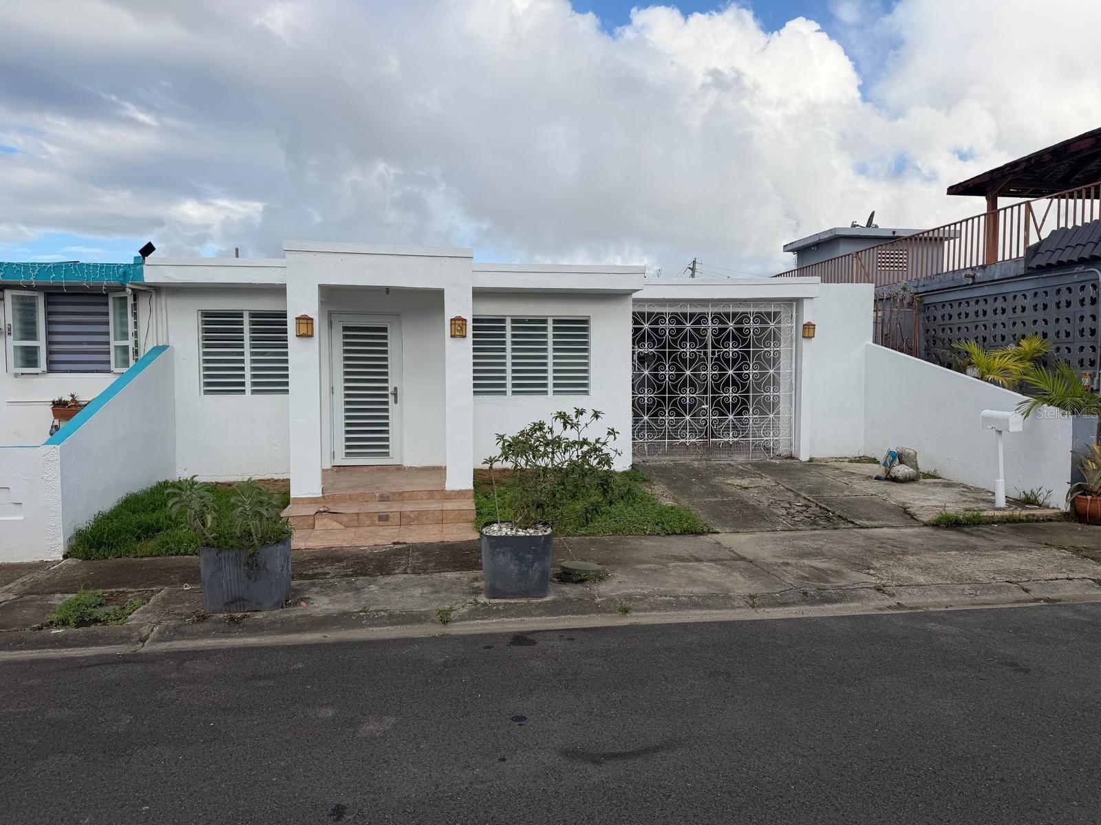 Urb Villa Guadalupe Calle 18 #Cii-10, Caguas, PR 00725