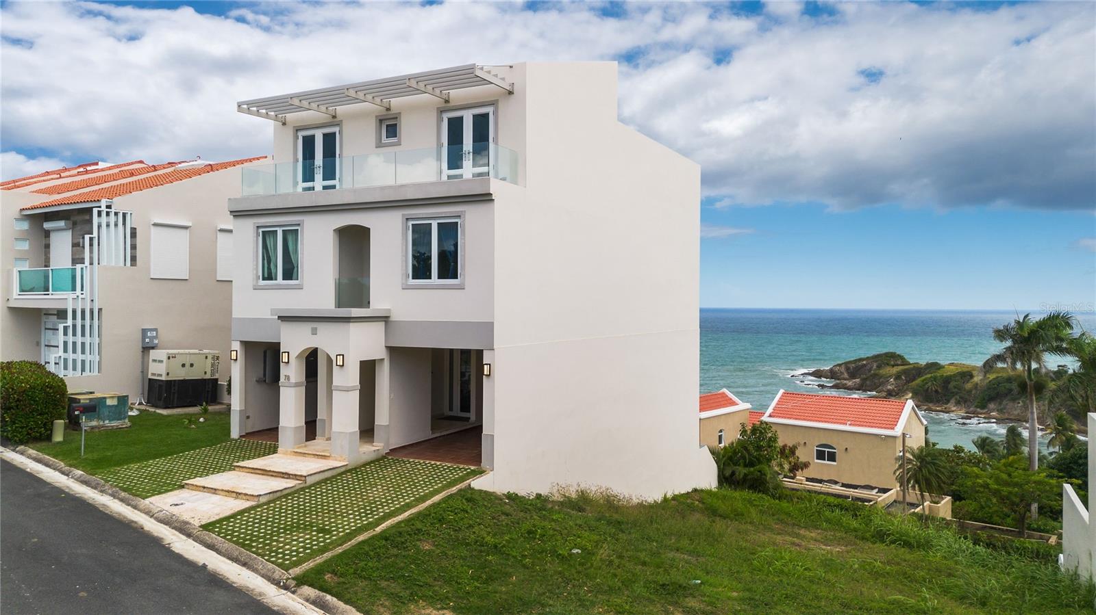 1 Calle #78, Humacao, PR 00791