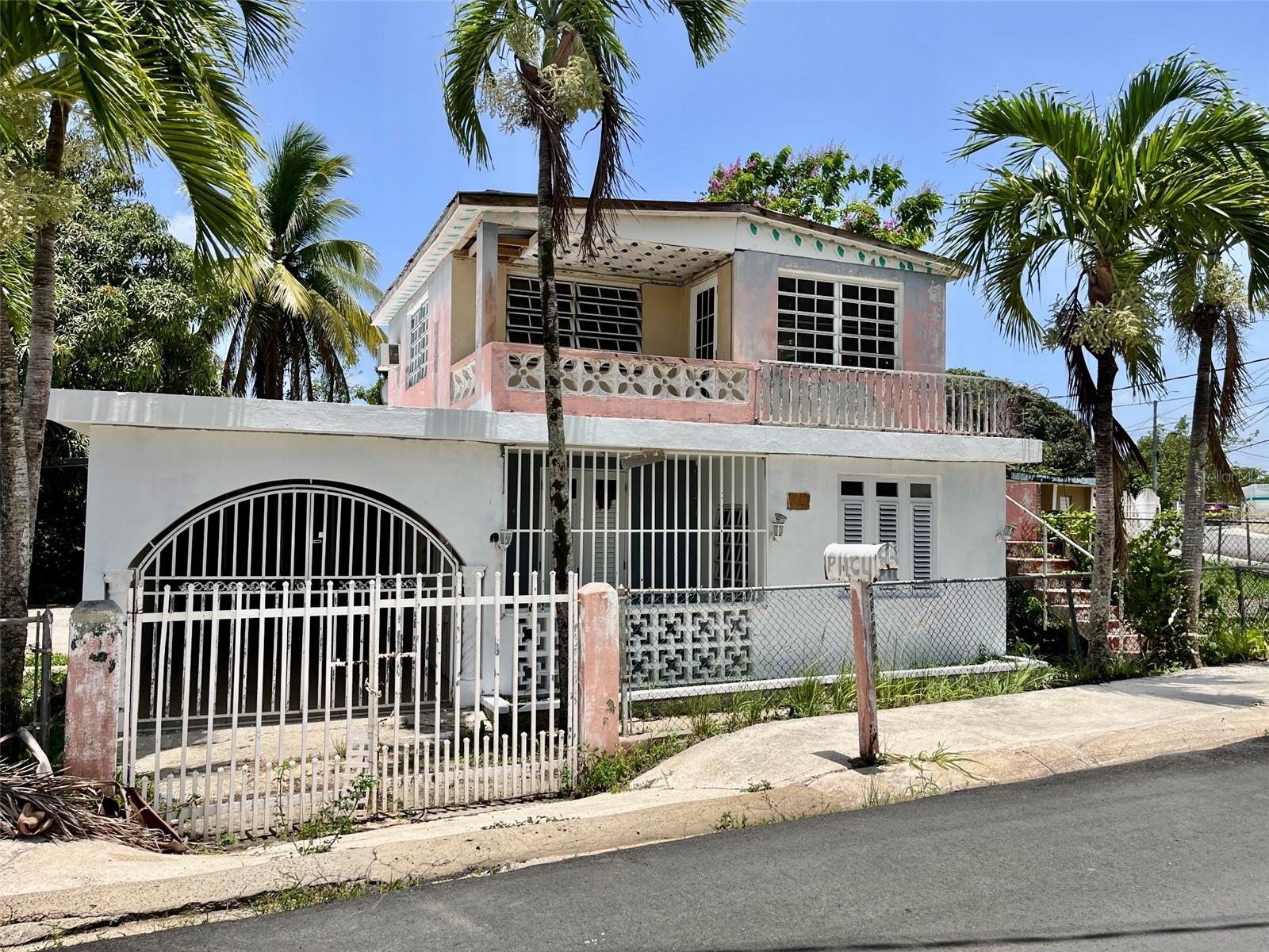 Calle 4 San Isidro, Canovanas, PR 00729