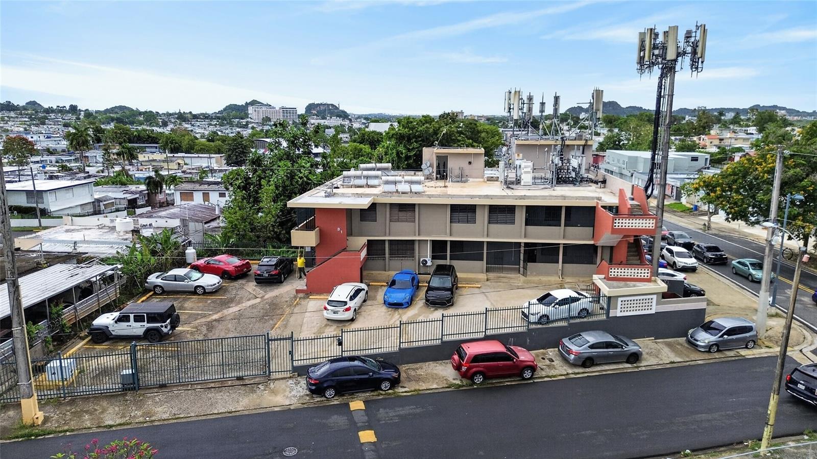 1 Hnas Davila, Betances Esq A D, Bayamon, PR 00959