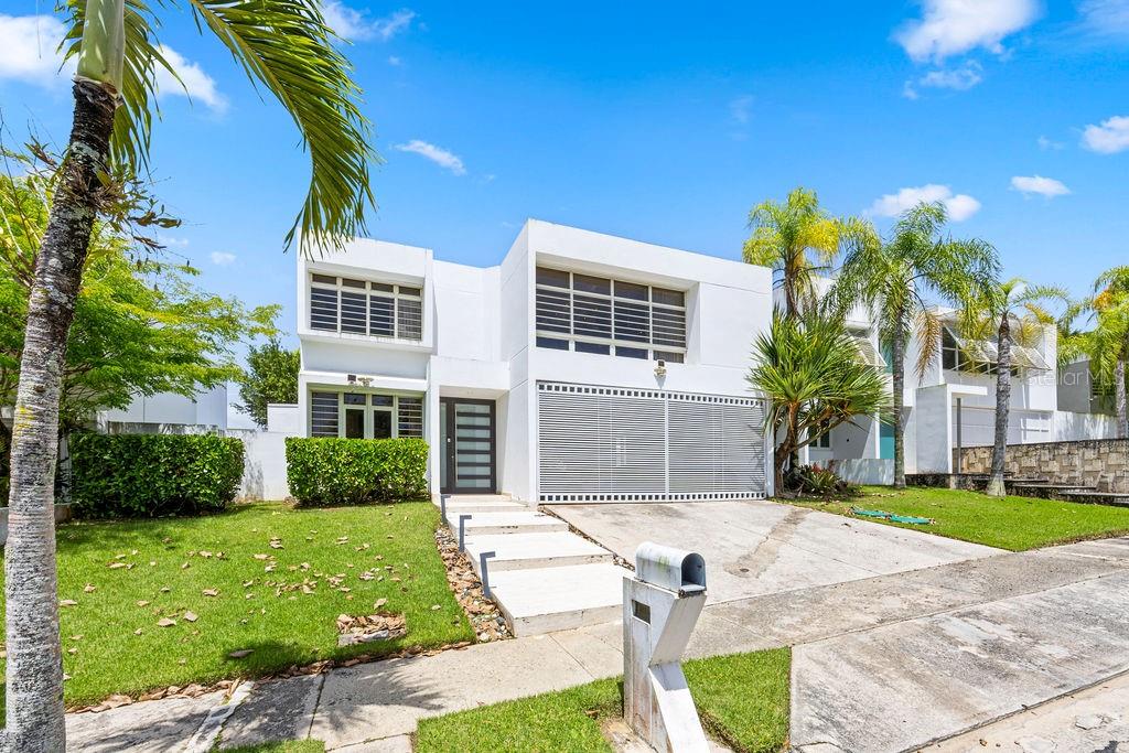 Street 9 K, San Juan, PR 00926