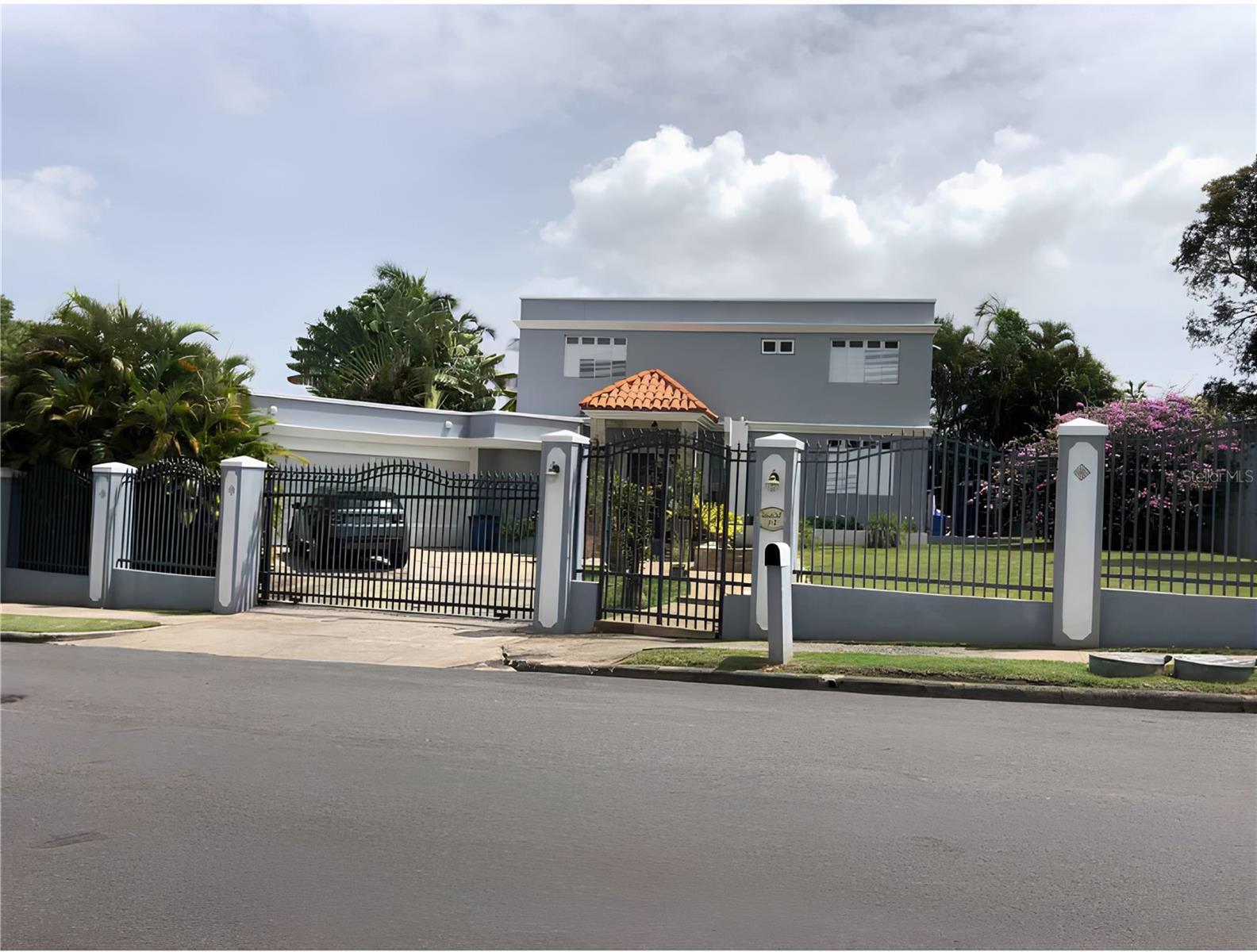 J2 Church Street, Guaynabo, PR 00966