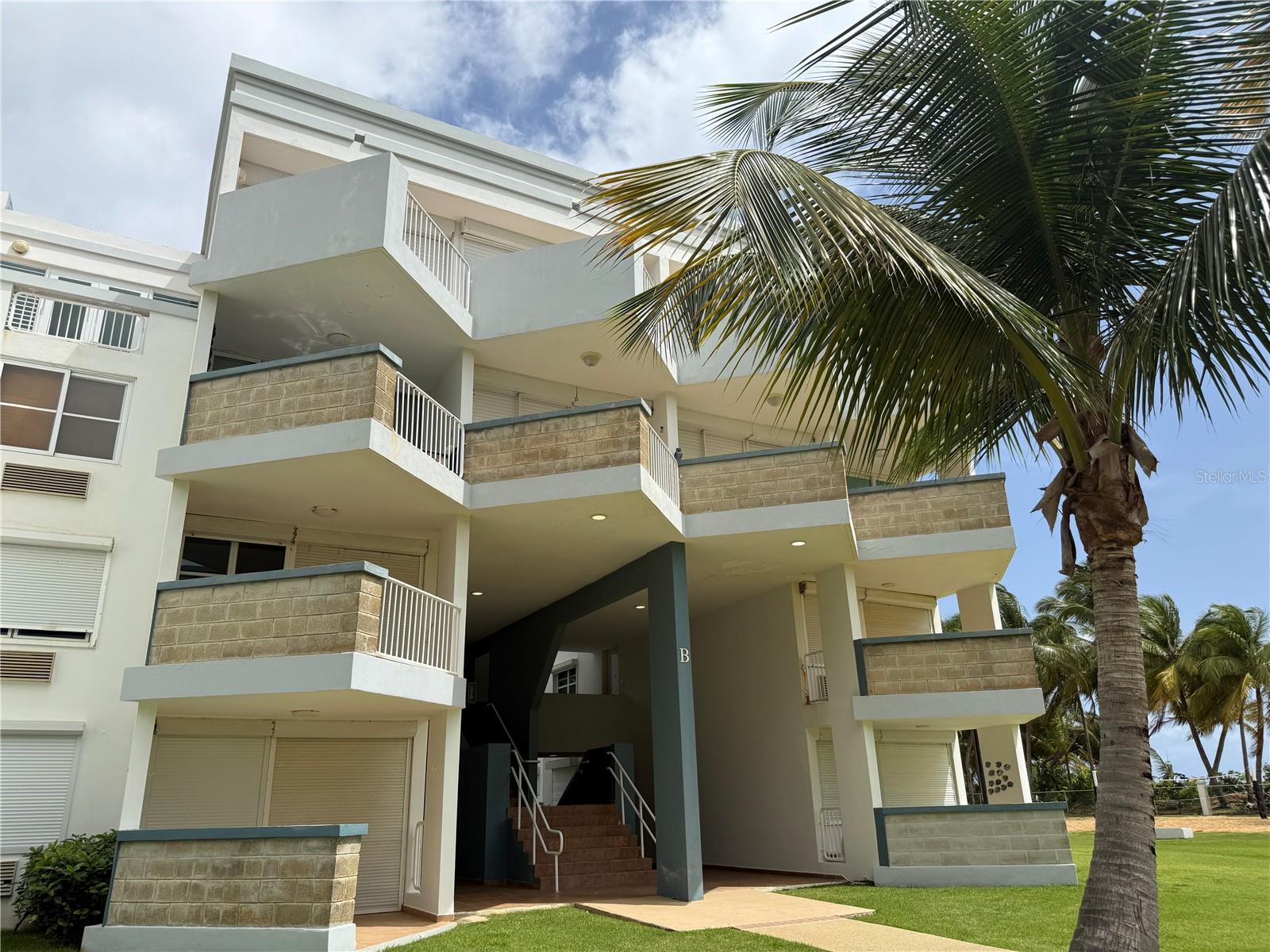 968 Road Las  Picuas #Ab 302, Rio Grande, PR 00745