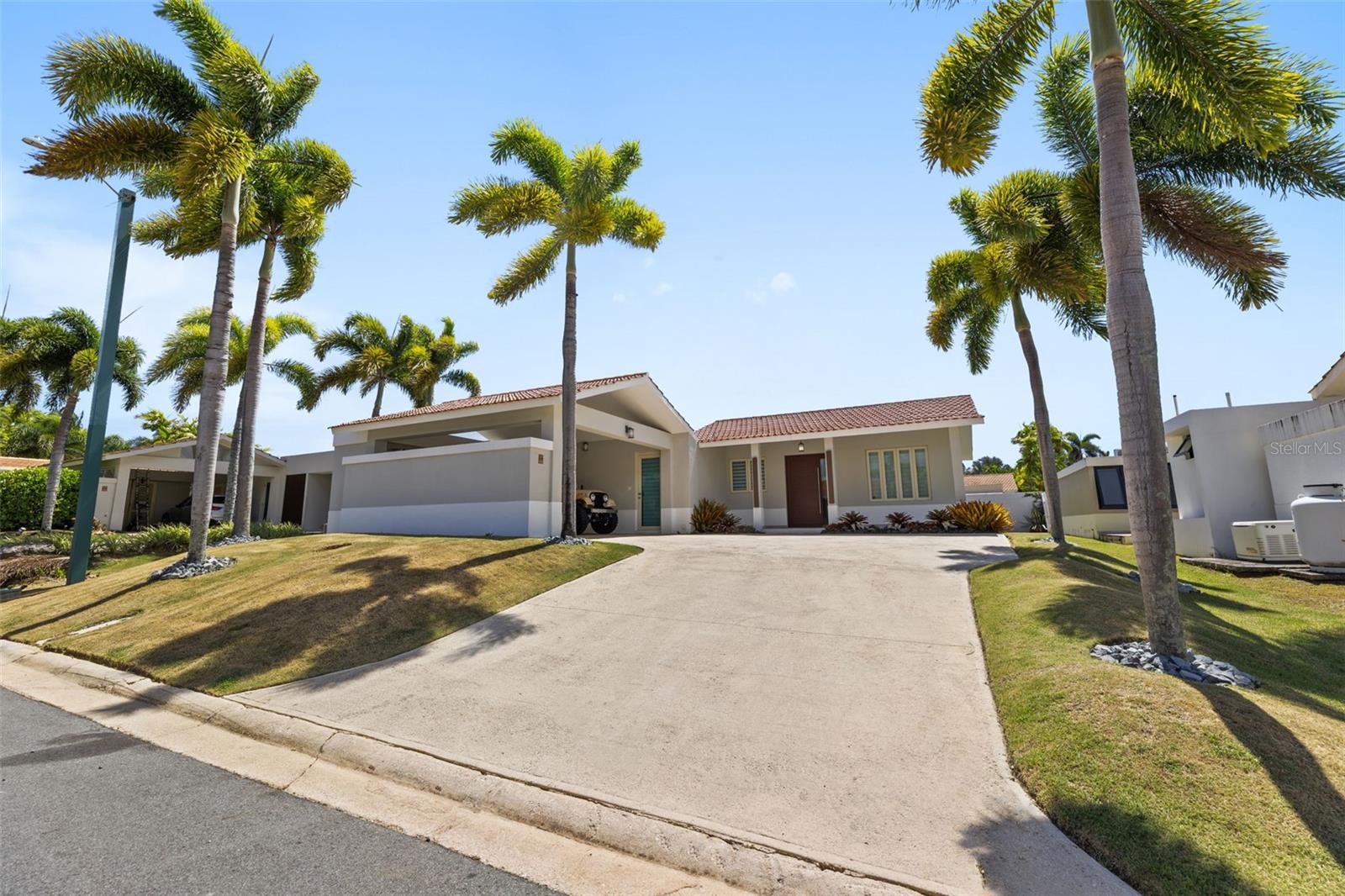 112 Camino De Los Lotos, Dorado, PR 00646