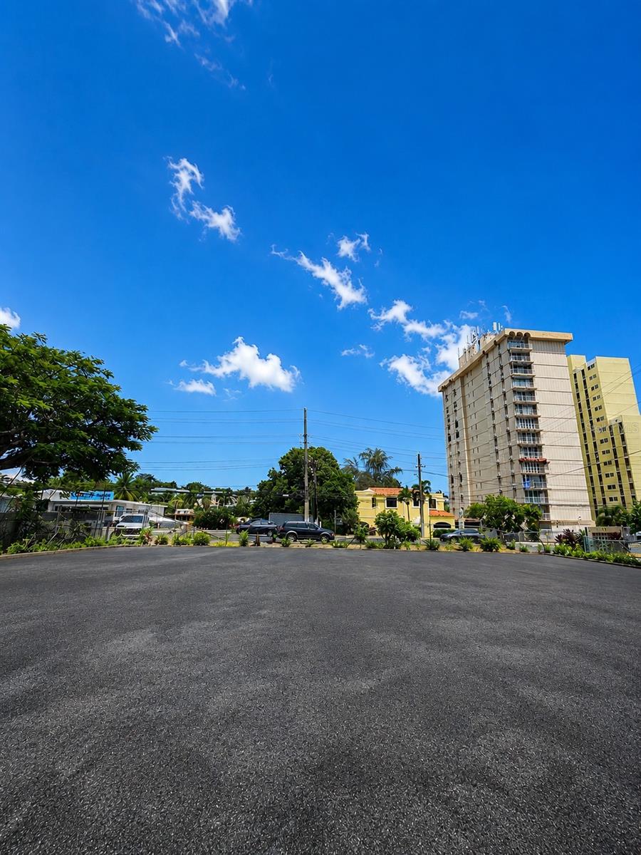 Carr. 2 Km 6.4 Villa Caparra, Guaynabo, PR 00966