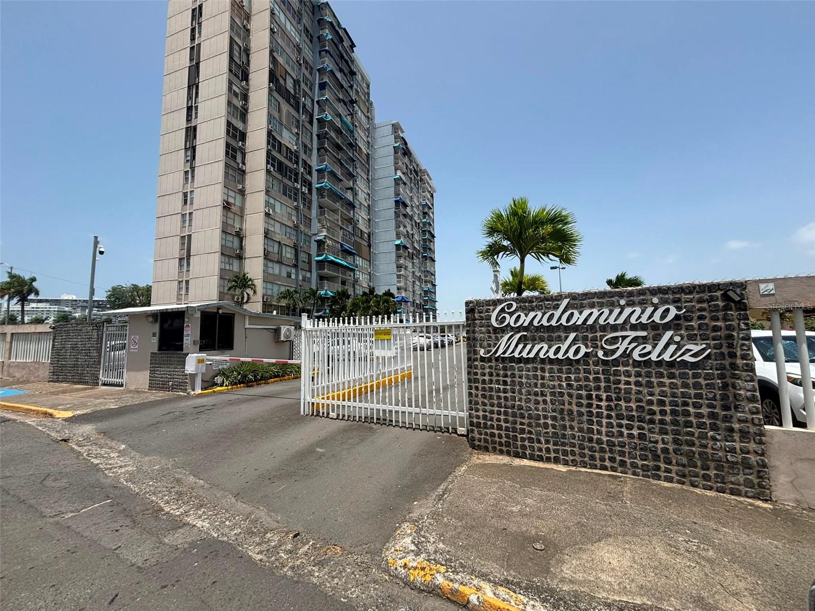 1005 Apt Condominio Mundo Feliz (10mo Piso - Baldorioty Tow #1005, Carolina, PR 00979