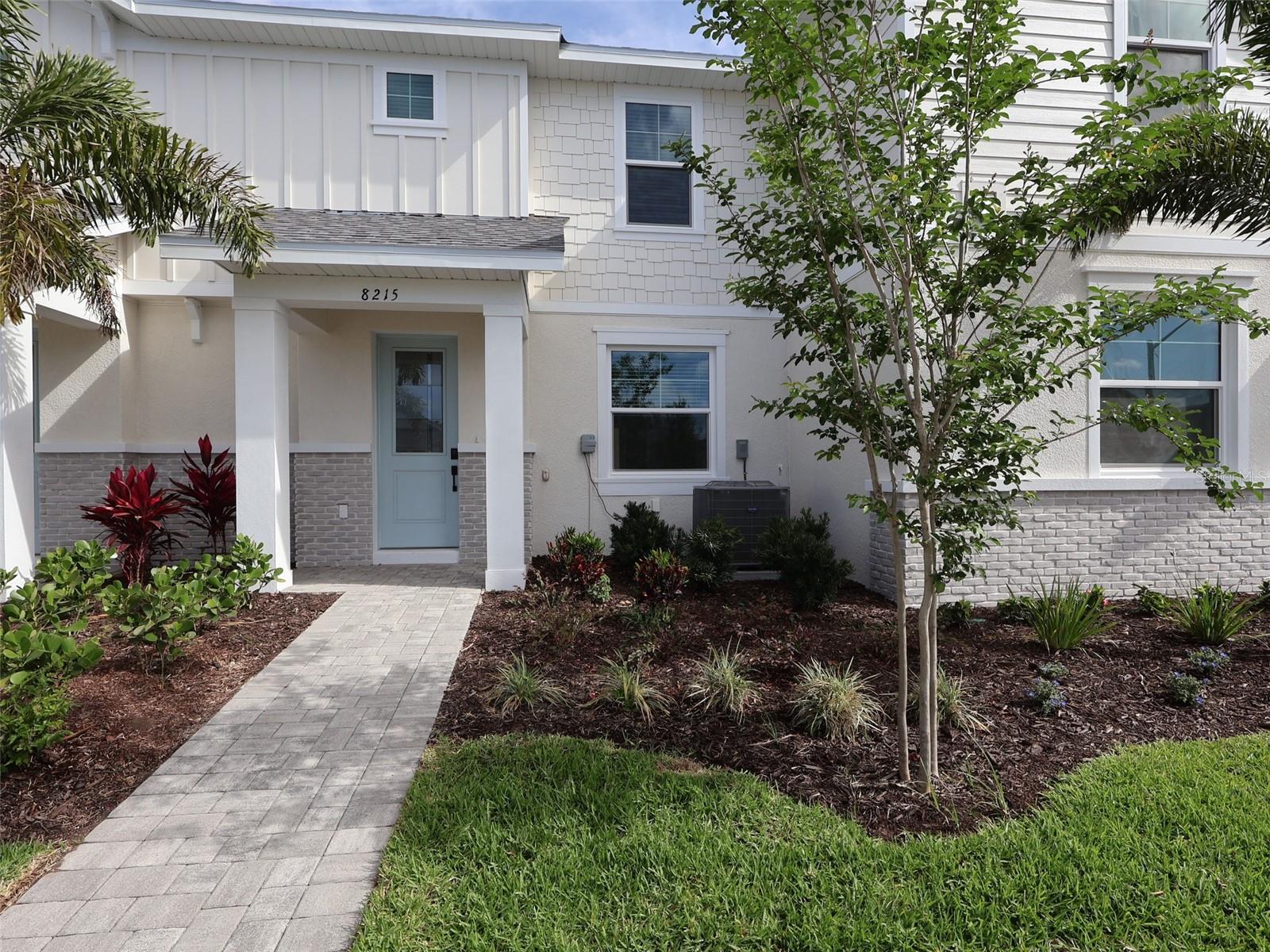 8215 Seaflower Pkwy, Bradenton, FL 34210