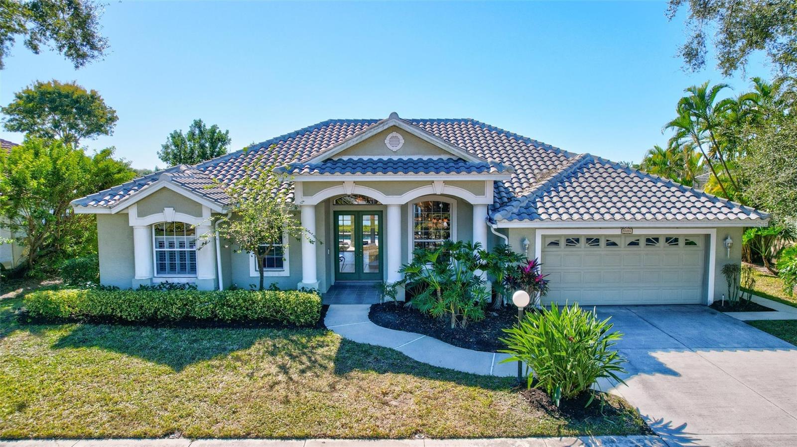 5484 Oak Crest Blvd, Sarasota, FL 34233