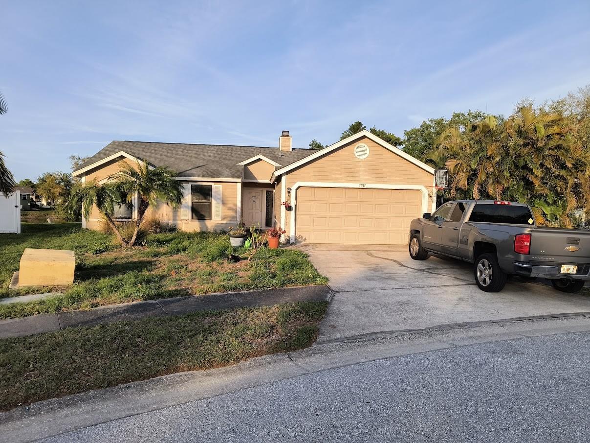 3715 75th Dr E, Sarasota, FL 34243