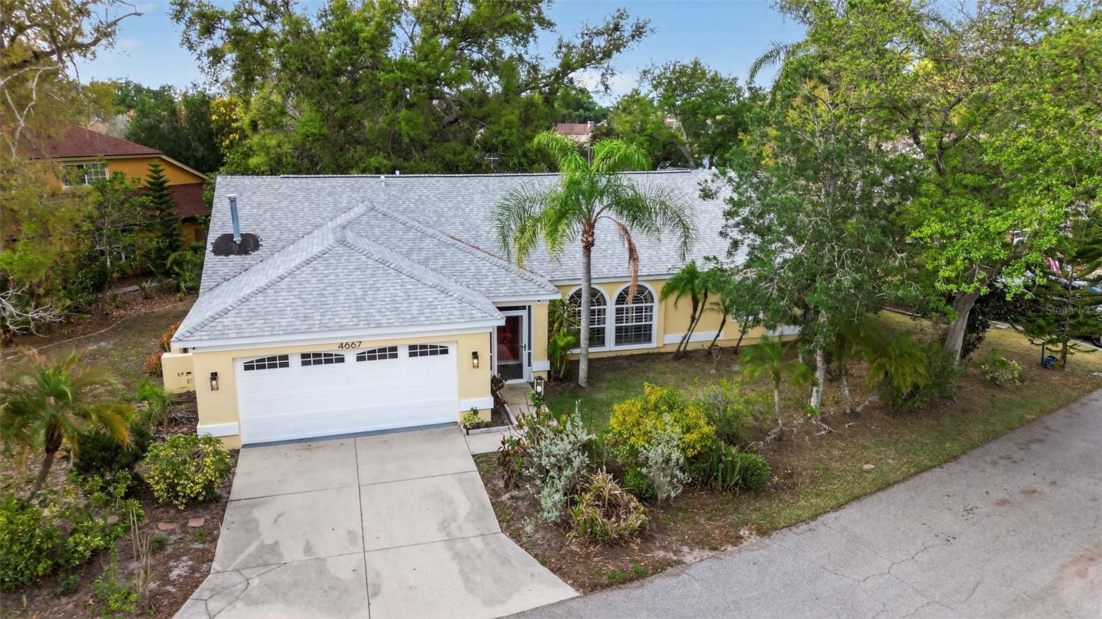 4667 Hamlets Grove Dr, Sarasota, FL 34235