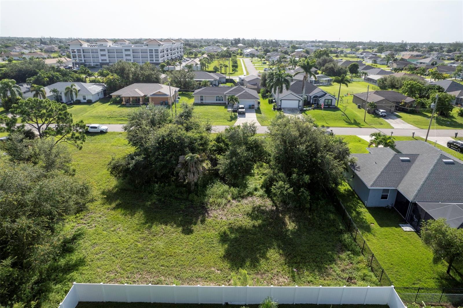 1502 Sw 19th Ave, Cape Coral, FL 33991