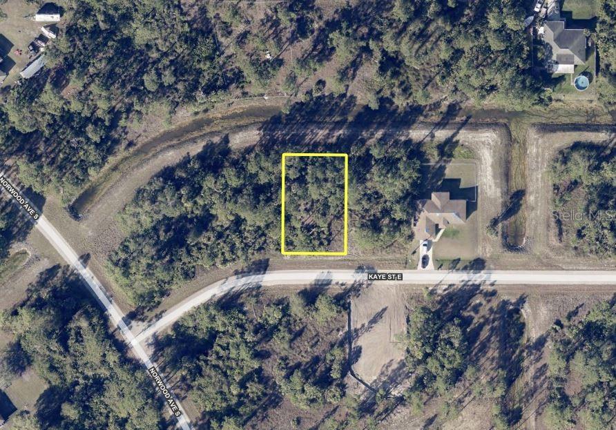 1009 Kaye St E, Lehigh Acres, FL 33974