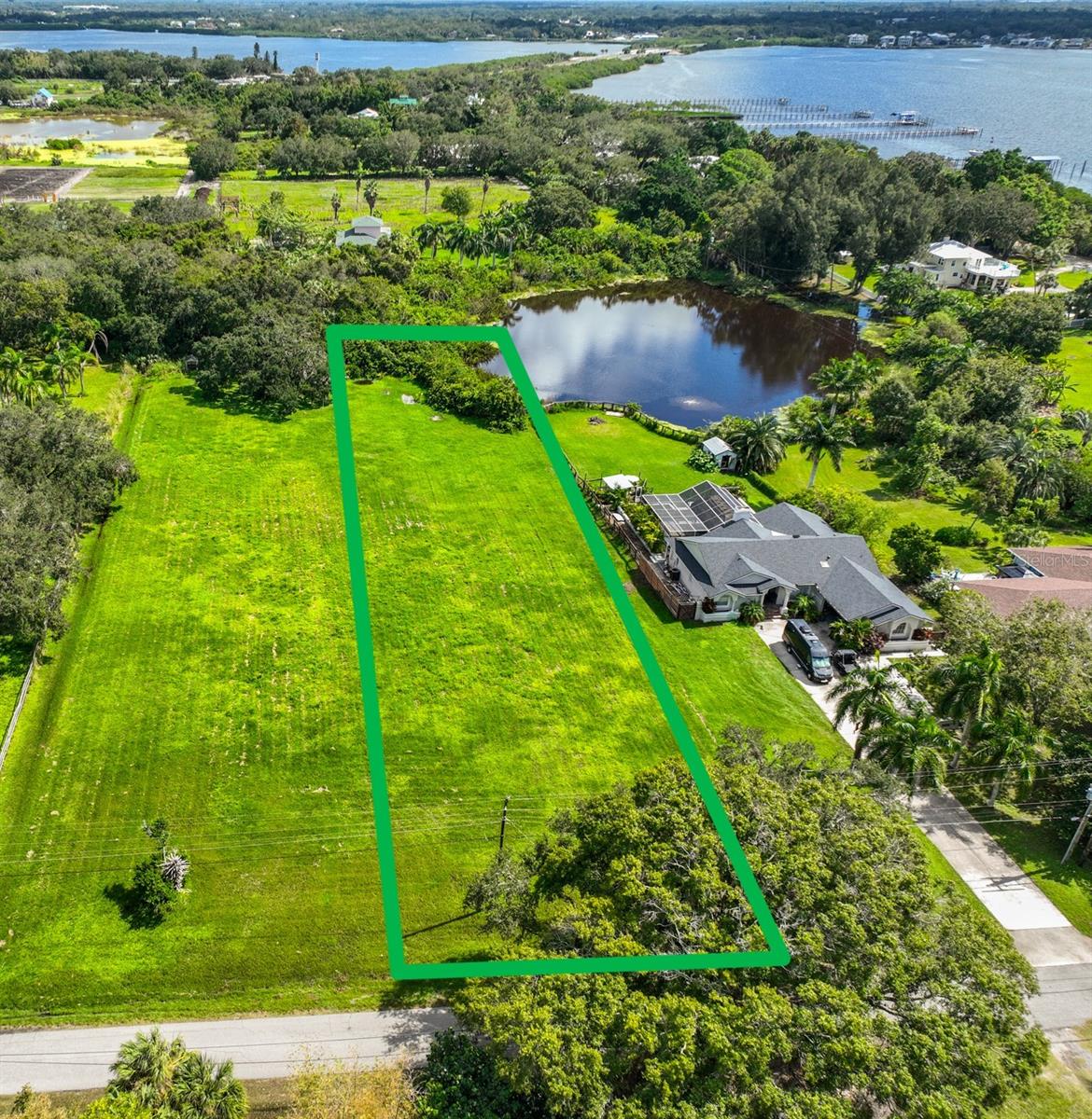 1480 Center Rd, Terra Ceia, FL 34250