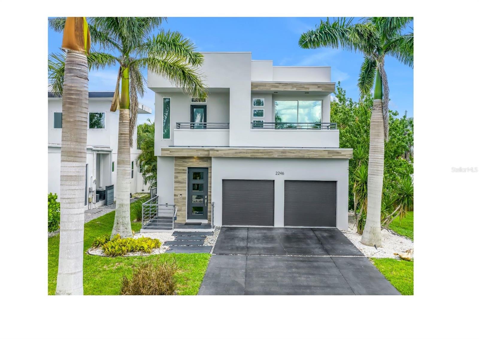 2246 Fiesta Dr, Sarasota, FL 34231