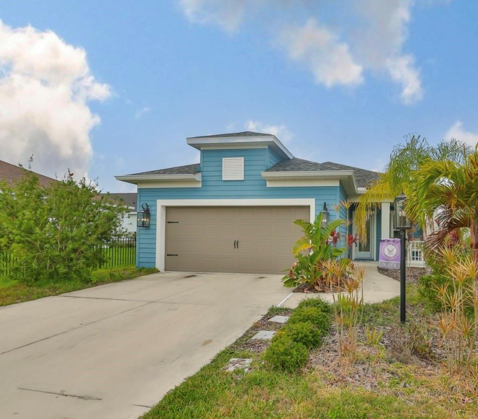11008 Sand Pine Ln, Parrish, FL 34219