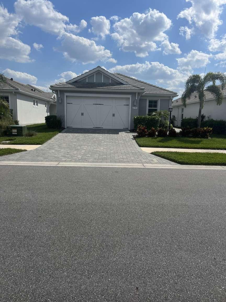 953 Crosswind Ave, Sarasota, FL 34240