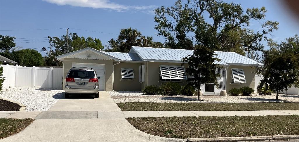 609 49th Street Ct W, Bradenton, FL 34209