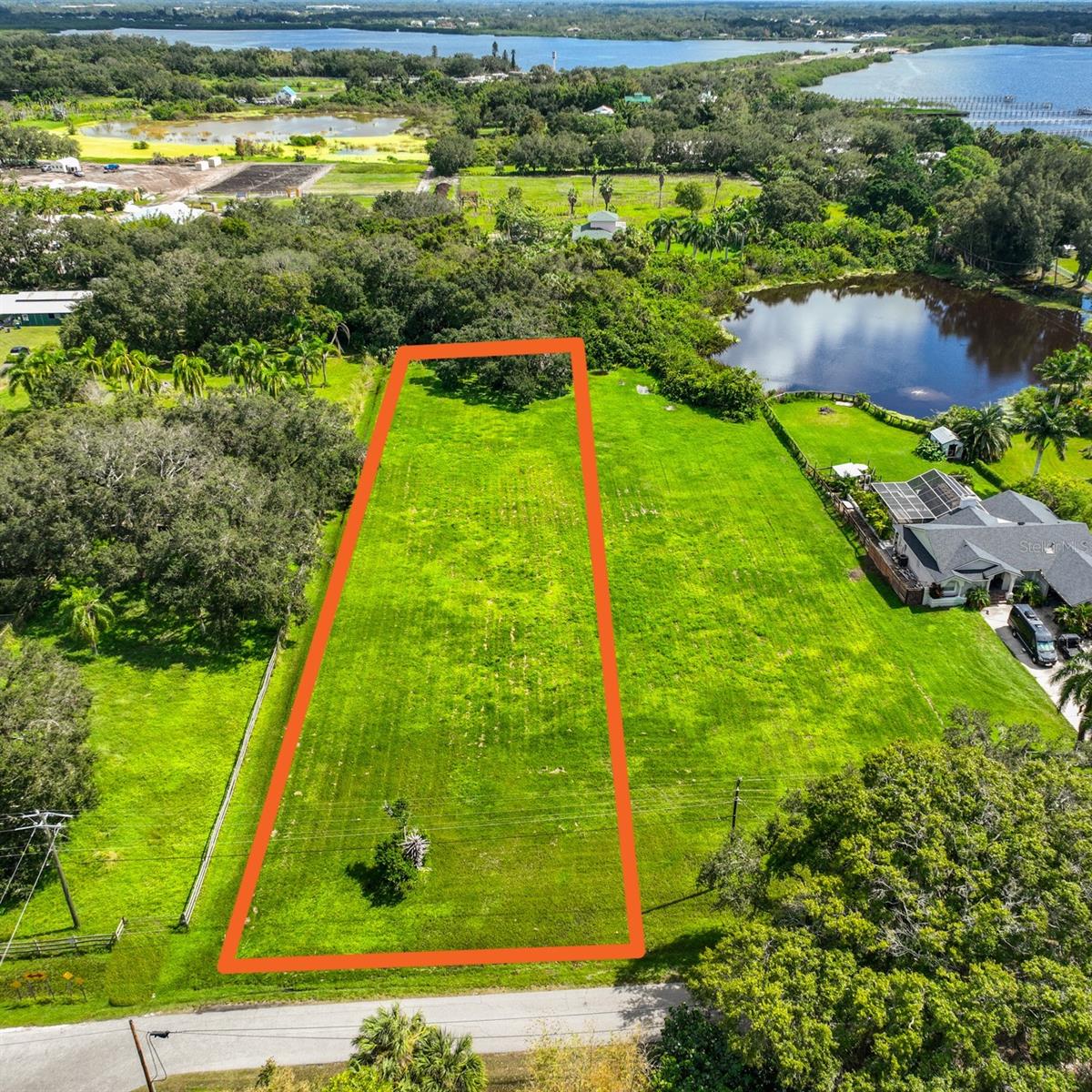1484 Center Rd, Terra Ceia, FL 34250