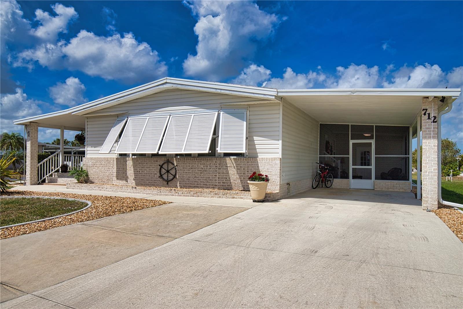 712 Blanca, North Port, FL 34287