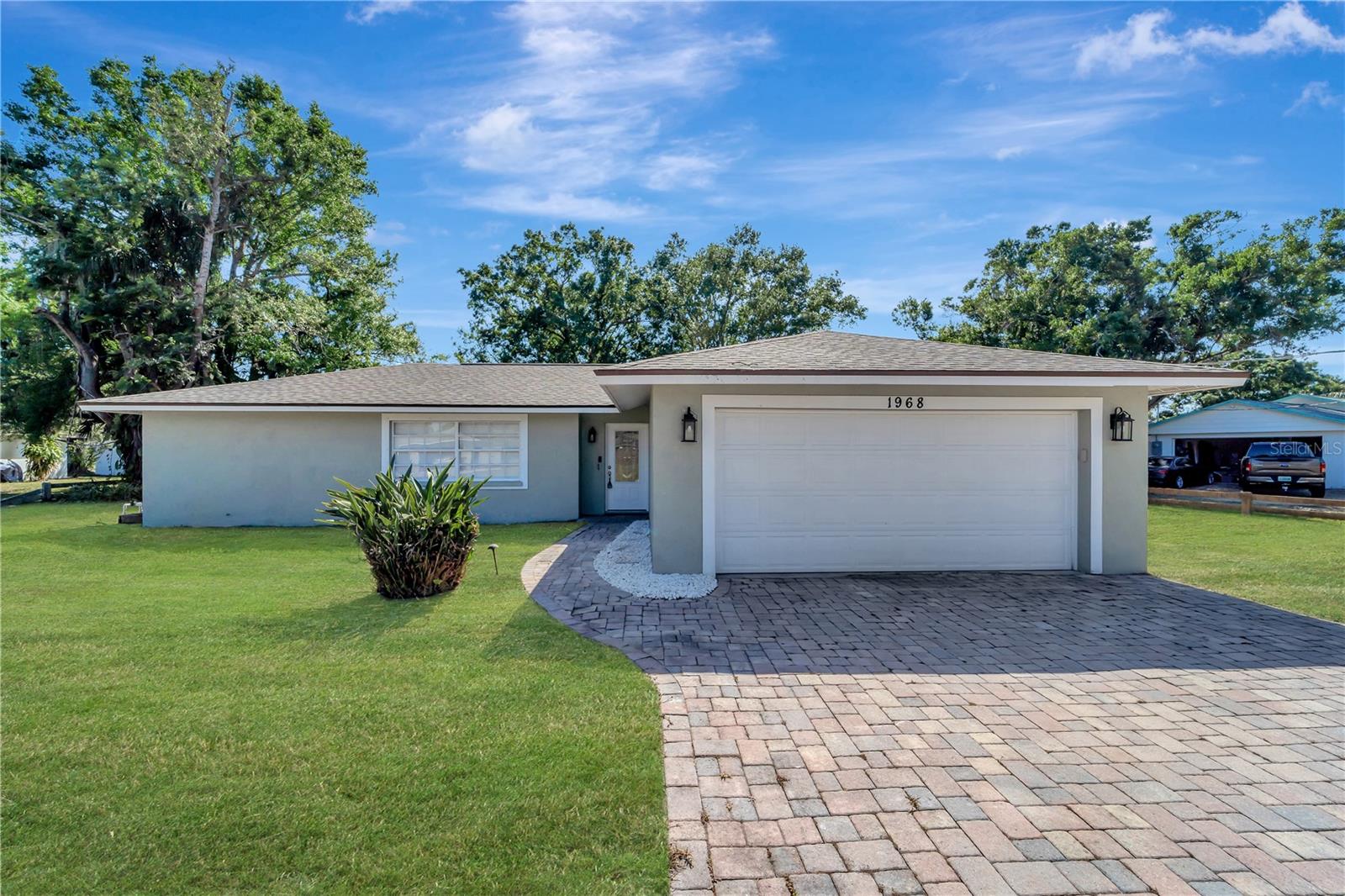 1968 Rolling Green Cir, Sarasota, FL 34240
