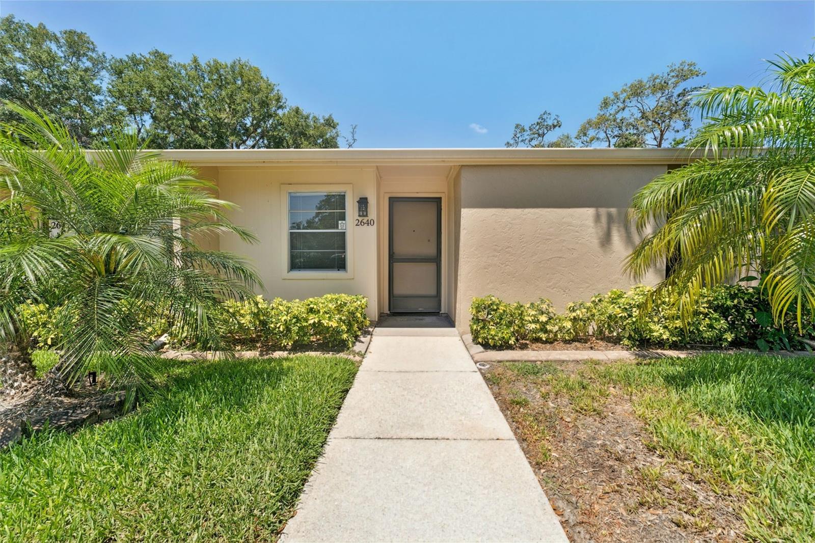 2640 Woodgate Ln #F6, Sarasota, FL 34231