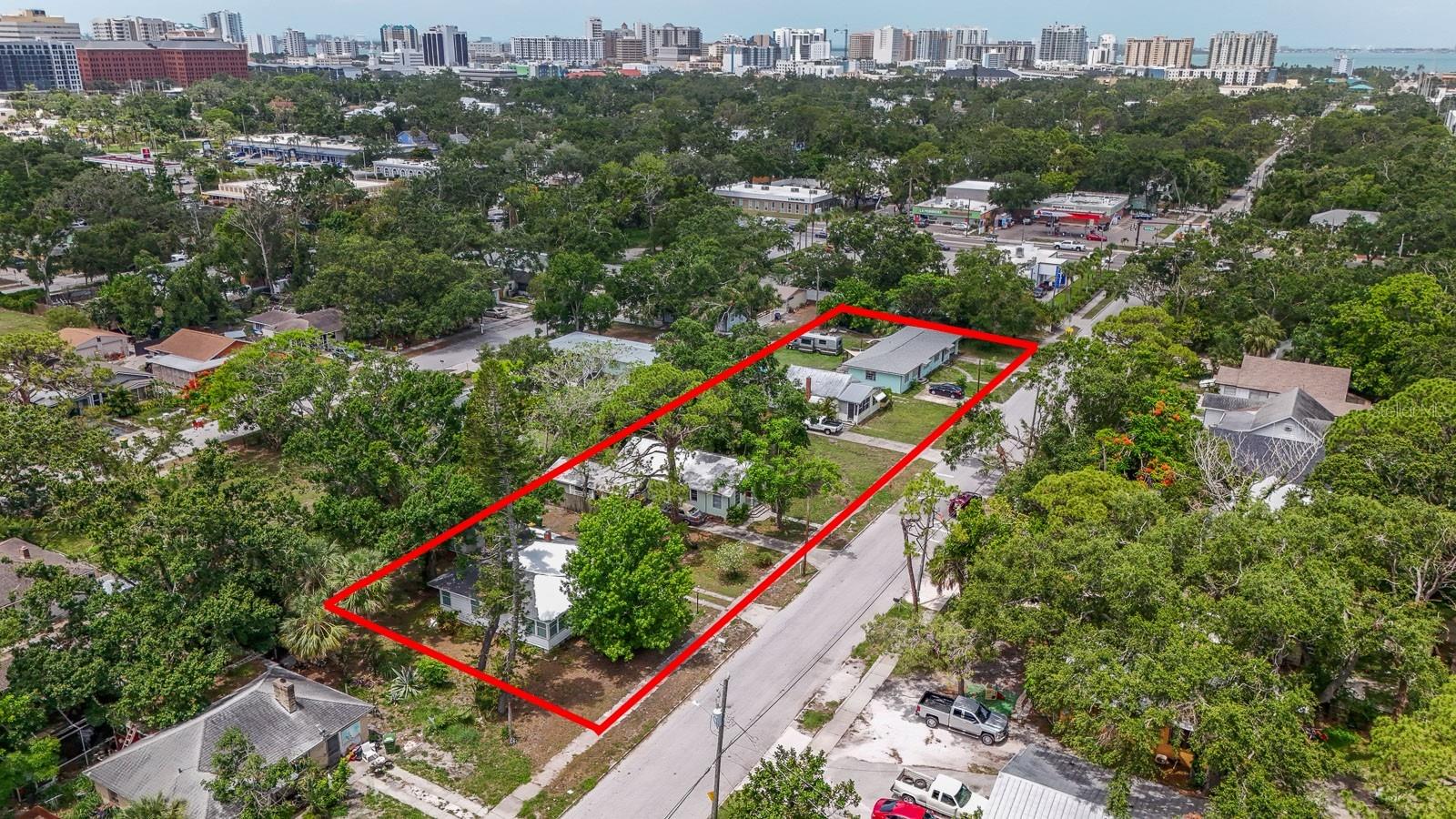 2050-2026 10th, Sarasota, FL 34237