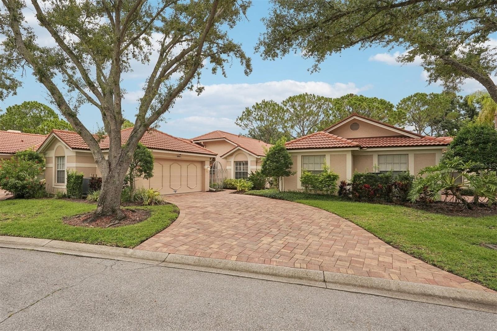 3854 Lyndhurst Ct, Sarasota, FL 34235